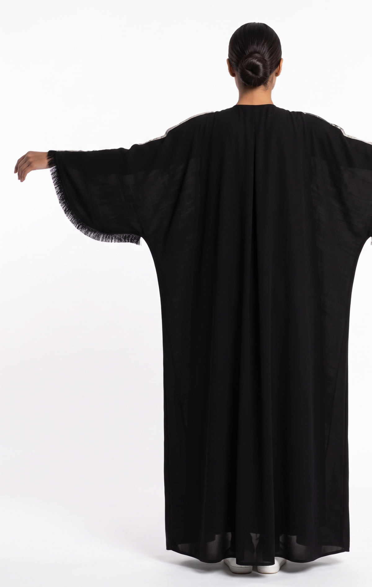 Black Fringe Abaya -  عباية سوداء بالشراشيب