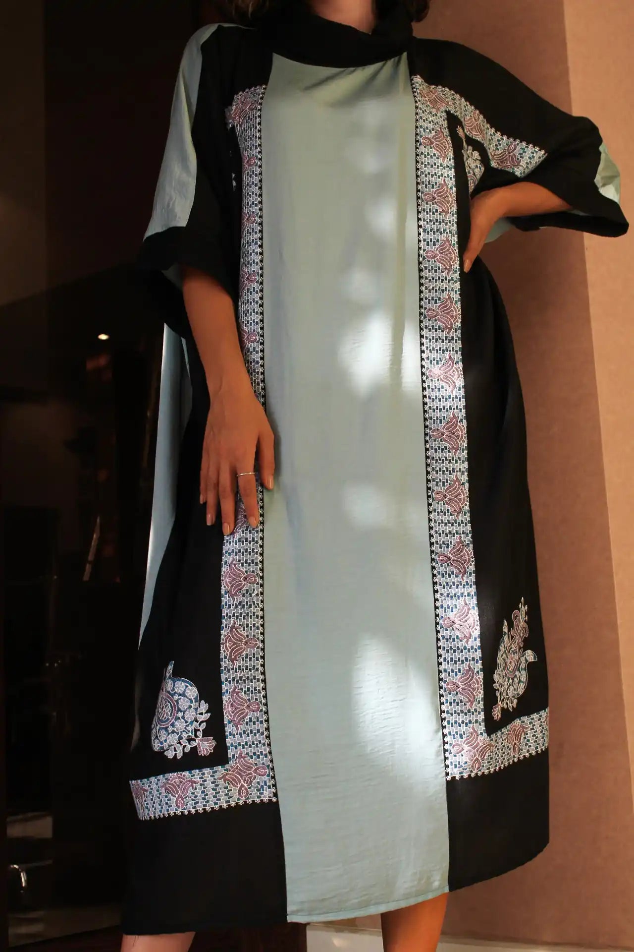 DaliaThob_Closeup - Raw Mestika