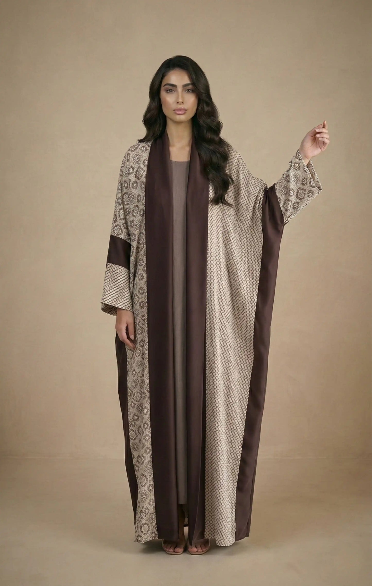 Sama abaya in cotton and crepe silk, earthy tones – Raw Mestika Jeddah